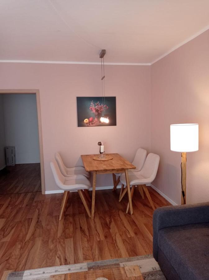 Ferienwohnung Greifenbach, Gartennutzung, Haustiere Willkommen Geyer ภายนอก รูปภาพ