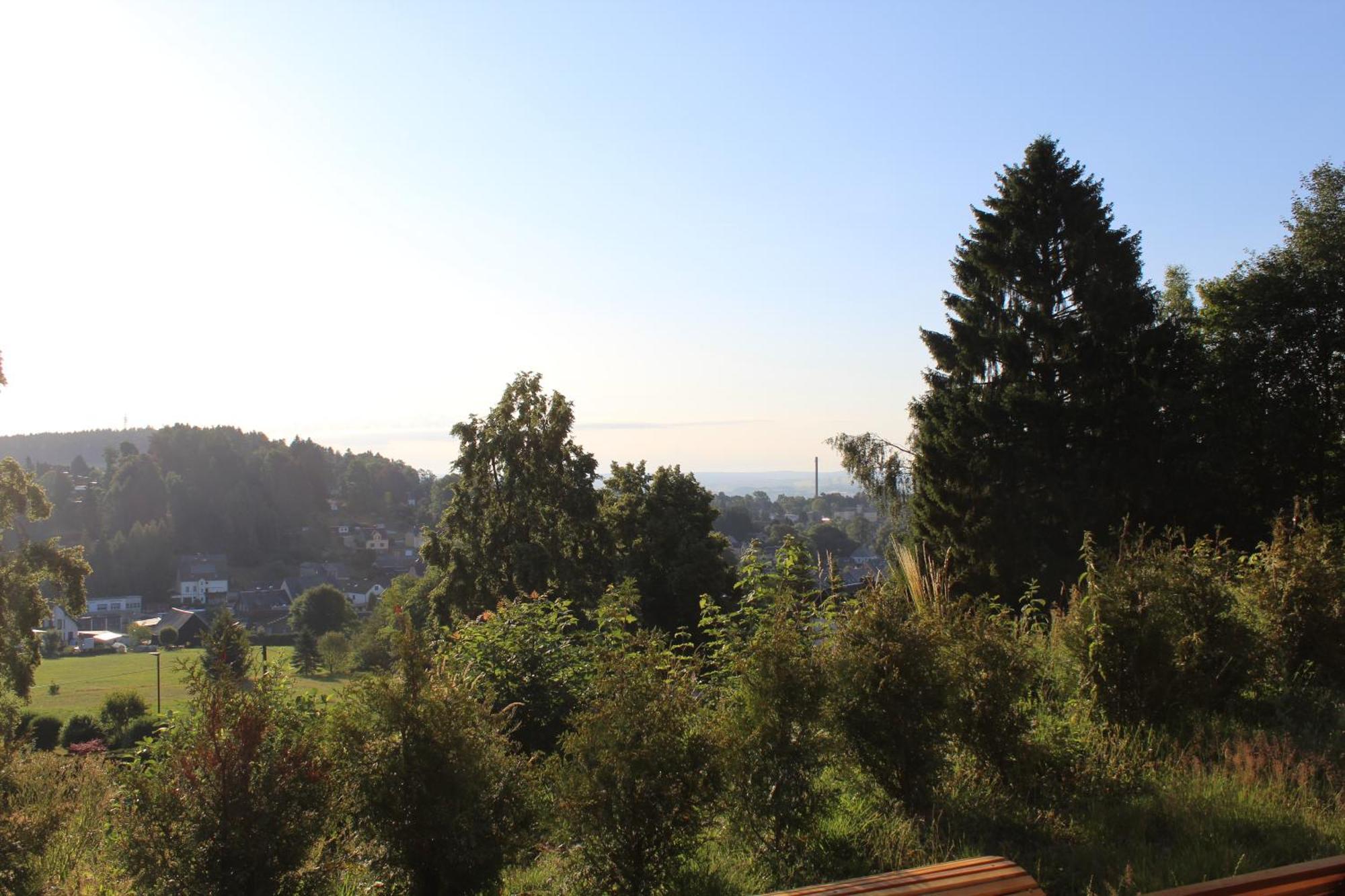 Ferienwohnung Greifenbach, Gartennutzung, Haustiere Willkommen Geyer ภายนอก รูปภาพ